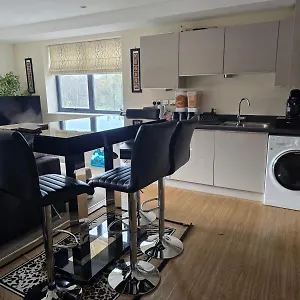 Kakra's Place With Free Secure Parking Apartment